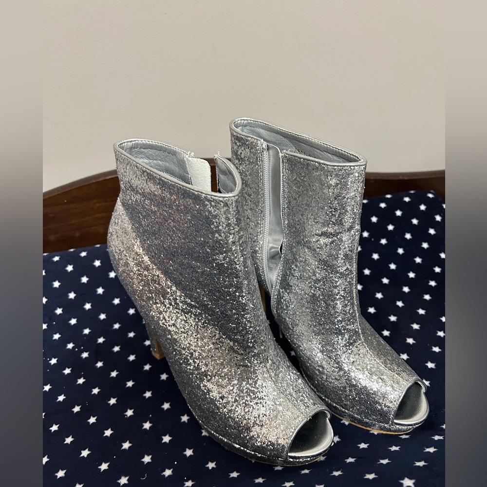 Allegra K Silver Glitter Heeled Boots